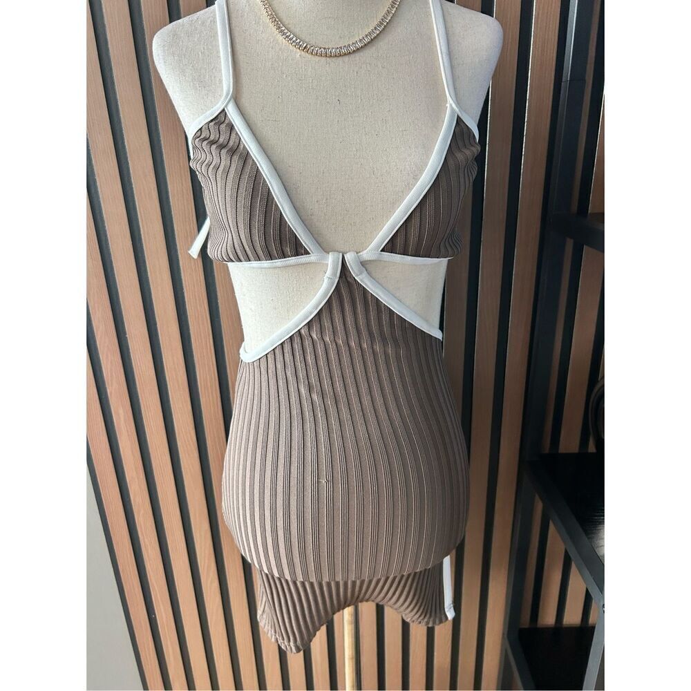 Urban outfitters sexy dress brownβand white beach outfit size xs NWT mini dress